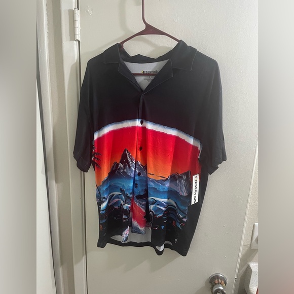 Reservoir Black and Red Mountain Print Shirt Button Casual NWT Mens Size Small - Picture 5 of 9